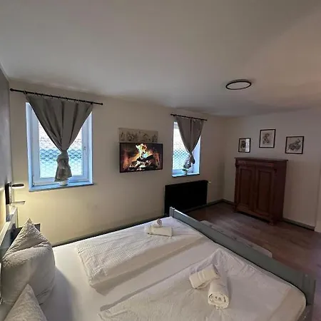 Zum Goldenen Schiff - Lehmzimmer Hotel *